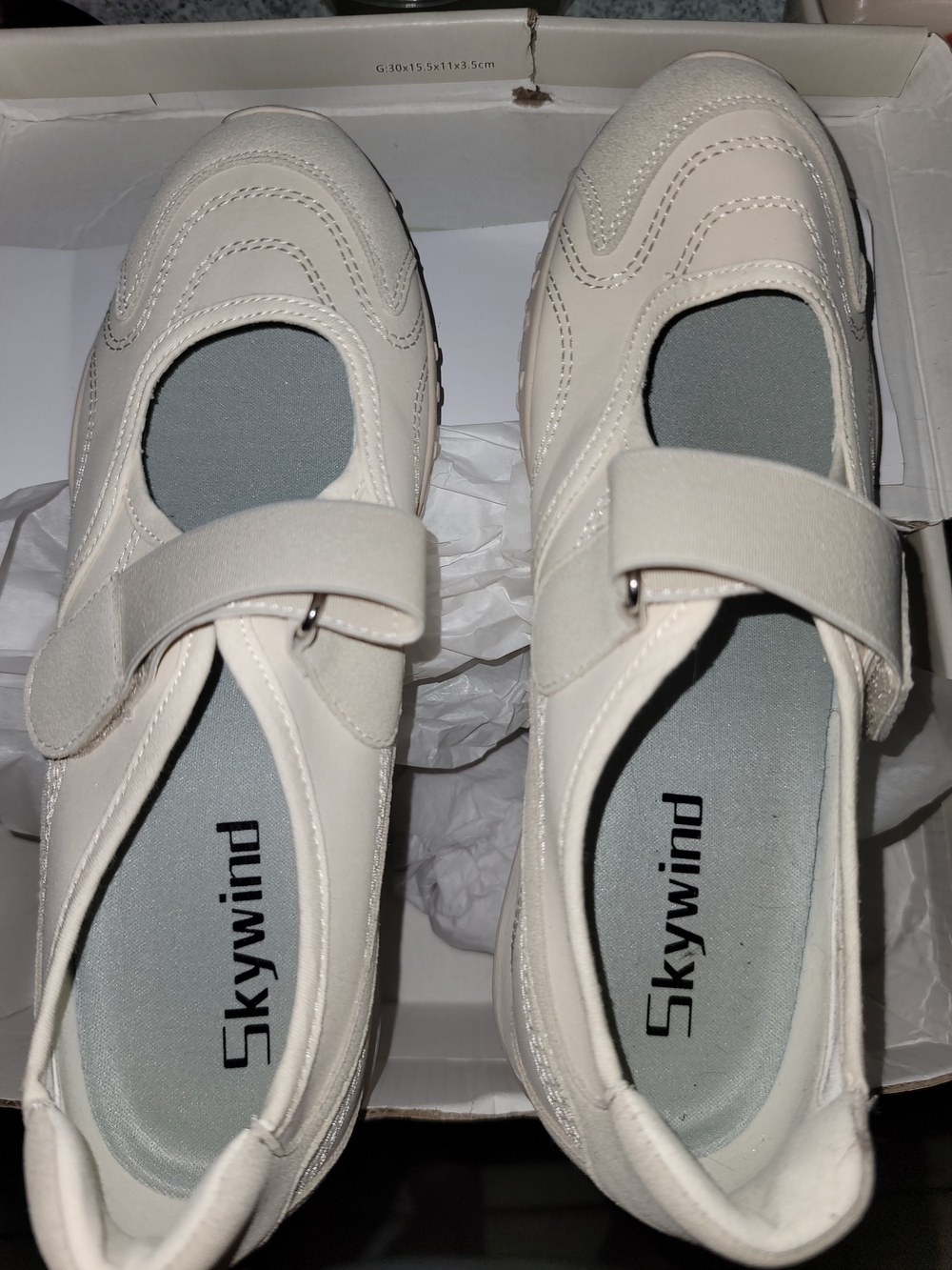 Skywind Cream Mary Jane Sneakers